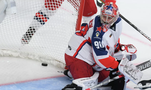 Голкипер ЦСКА продаст щитки с Матча звезд КХЛ в помощь игроку «Барыса»