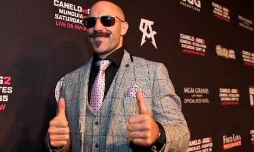 Дразнивший Головкина боксер будет драться за титул чемпиона мира после поражения нокаутом