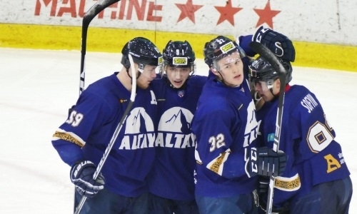 Букмекеры ставят на поражение «Алтая» в матче «Омскими Ястребами»