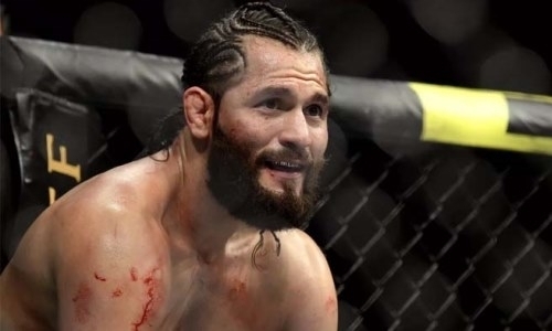 «Настоящее животное». «Самый грязный ублюдок» из UFC решил увести соперника у Головкина