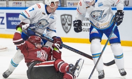 Фоторепортаж с матча КХЛ «Динамо» Рига — «Барыс» 1:0