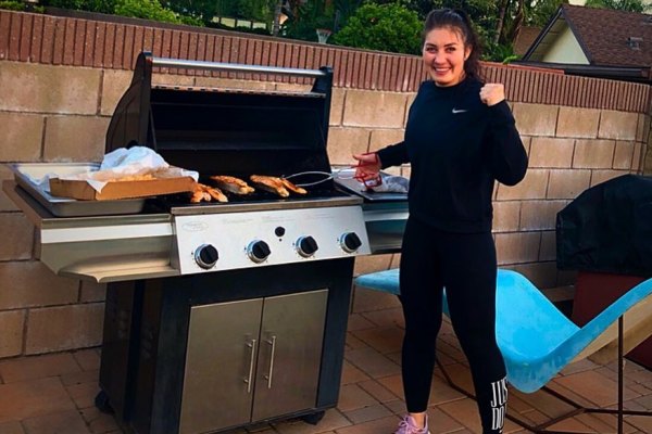 «Тут чувствуешь себя человеком». «GGG среди женщин» сравнила жизнь в США и Казахстане и рассказала о шутках над копами