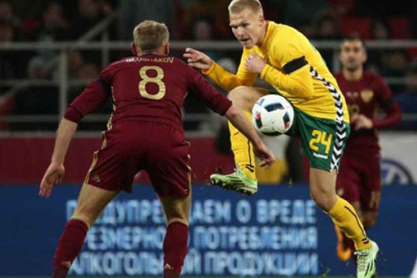 «Не закрепился в „Зените“ из-за Витселя и Халка». Футболист сборной после голов «Ференцварошу» и «Селтику» объяснил мотивацию играть за «Тараз»