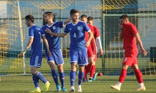 Фоторепортаж с товарищеского матча «Тараз» — «Челик» 2:1