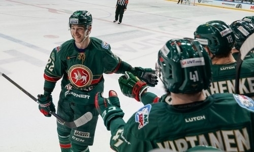 Не без помощи «Барыса». Лидер Восточной конференции одержал победу и увеличил отрыв от «Авангарда»