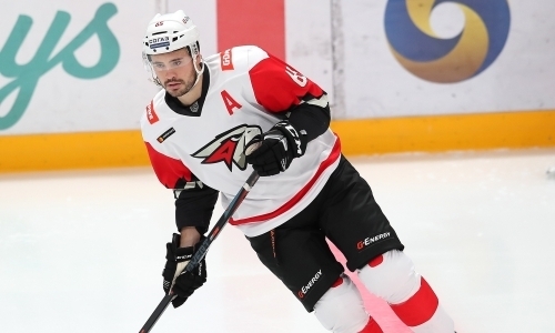 «Матч в стиле плей-офф». Форвард «Авангарда» назвал главного героя встречи с «Барысом»