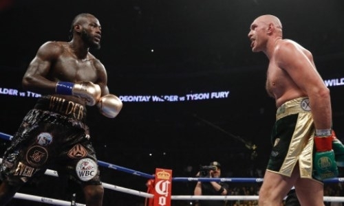 «Я могу показаться безумным, но...». Тедди Атлас назвал победителя и раунд с нокаутом в рематче Уайлдер — Фьюри