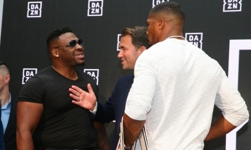 «Он колол это себе в зад». Промоутер Головкина шокировал причиной отказа от известного супертяжа