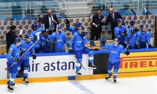 Хоккеист сборной Казахстана единолично возглавил гонку бомбардиров предолимпийского турнира