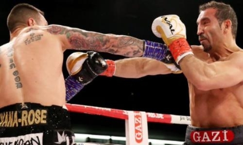 Сокрушительный нокаут от чемпиона мира спас рекорд легендарного Хопкинса. Видео