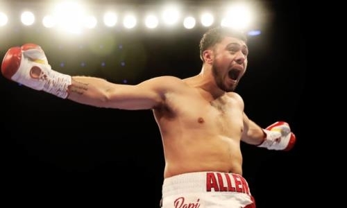 Британский супертяж разозлил соперника и улетел в глубокий нокаут. Видео