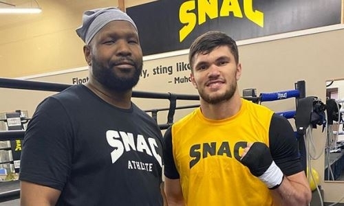 «Восходящая звезда». Казахстанский нокаутер из GGG Promotions продолжает тренировки с наставником Головкина