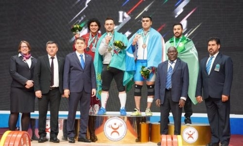 Видео первого победного выступления тяжелоатлета Ильи Ильина после возвращения