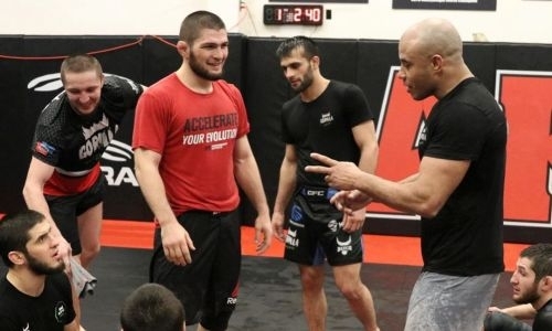 Нурмагомедов показал яркие фото с тренировки перед боем с Фергюсоном