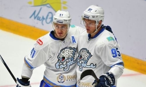 «С этим моментом нужно поработать». Форвард «Барыса» нашел минусы в игре клуба после шестой победы подряд в КХЛ