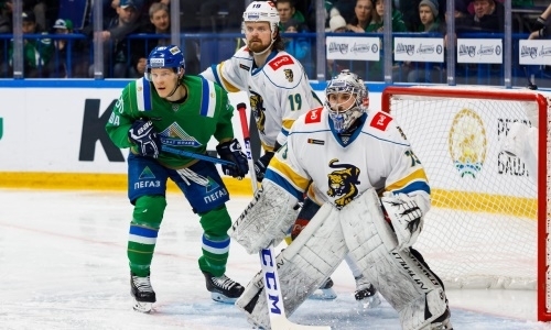 Вратарь «Сочи» после матча с «Барысом» захотел подраться с одним из лучших бомбардиров КХЛ. Видео