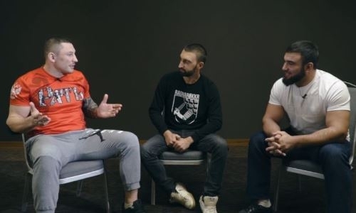 Российские бойцы-тяжеловесы ММА едва не подрались на интервью в студии перед чемпионским поединком. Видео