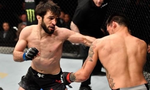 Обидчик Хамитова из команды Нурмагомедова «забил» американца в пол на турнире UFC. Видео жестокого нокаута