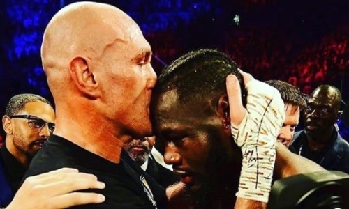 Фьюри опубликовал трогательное послание к Уайлдеру после нокаута