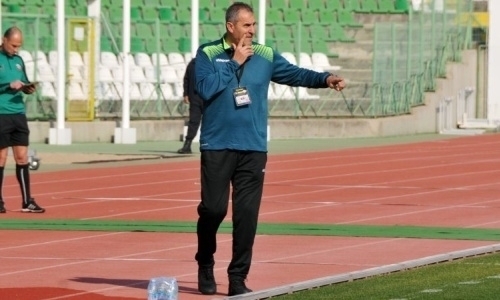 Клуб КПЛ проиграл тяжбу в ФИФА выгнанному со скандалом главному тренеру. Подробности