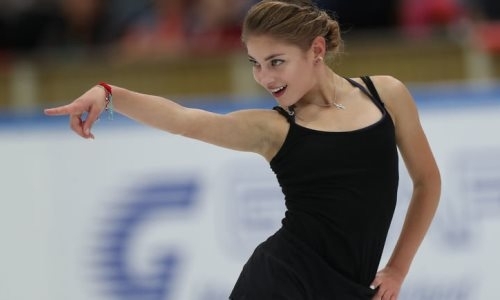 Чемпионка Европы из группы тренера Турсынбаевой восхитила горячим танго на шоу в Москве. Видео