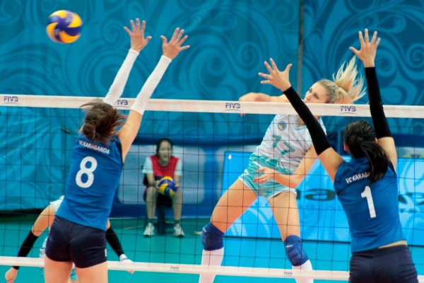 «Лучше бы волейбол набирал популярность за счет игровых качеств, а не откровенных фото». Лидер сборной Казахстана подвела итоги своей карьеры