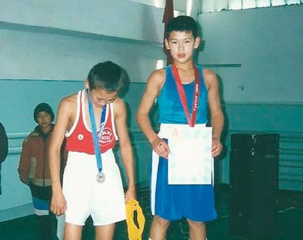 «Дрались по минуте». Бивол удивил подробностями своего участия на турнире в Казахстане