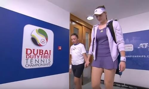 Видеообзор финала на турнире в Дубае Рыбакина — Халеп 6:3, 3:6, 6:7