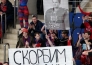 Космонавты на льду, поцелуй Ice Girl и травма судьи. Лучшие фото победы «Барыса» над ЦСКА показало российское СМИ