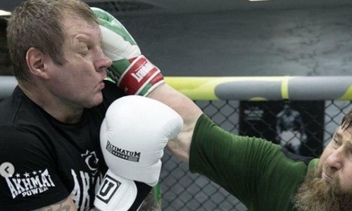 «Все понимают, что Саша будет играть свою роль». Раскрыта правда о драке Емельяненко и Кадырова