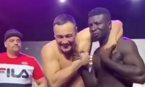 Казахстанский супертяж приобнял соперника на взвешивании перед боем. Смешное видео