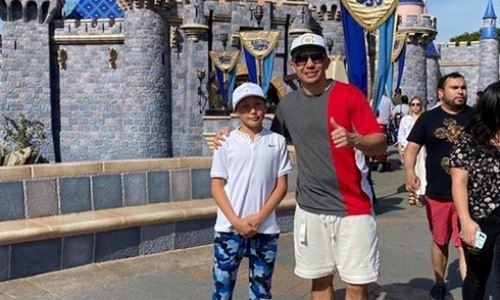 «Лучшее время». Головкин поделился парой семейных фото в «сказочном» месте