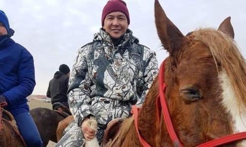 «Если бы не UFC, то разводил бы лошадей». Казахский боец ответил на интересные вопросы