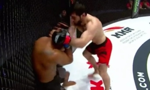 Российский боец крепко избил и нокаутировал канадца на турнире АСА 105. Видео