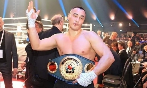 Казахстанский супертяж нокаутом экс-чемпиона WBO дебютировал за бывшего промоутера Головкина