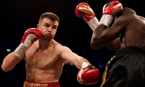 «Фанат Головкина» с поясом WBA четыре раза в первом раунде отправил соперника в нокдаун и нокаутировал его. Видео