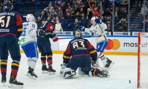 «Тяжело подбирать слова». В Магнитогорске отчитали игроков «Металлурга» за третье поражение «Барысу»