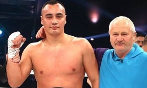 Выигравший европейский чемпионат футбольный клуб поздравил казахстанского боксера с победой нокаутом