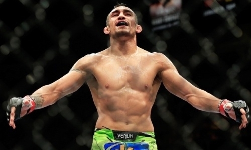 Фергюсон перед боем с Нурмагомедовым жестко затравил его с командой. Угарное фото