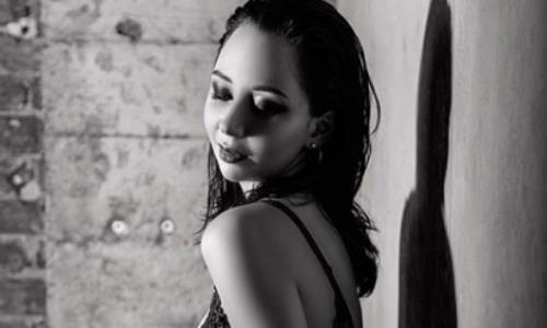 «Уставшие, но великолепные». Соперница Турсынбаевой из России опубликовала фото в нижнем белье с другой фигуристкой