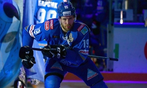 «Страшная ситуация с этим вирусом». Корбэн Найт про отсутствие голов, «Сибирь», о хоккее на пустом стадионе и любимом игроке «Барыса»