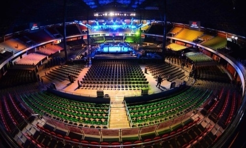 В UFC прошел первый в истории бой без зрителей. Видео