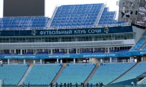 Клуб казахстанского футболиста проведет матч без зрителей в РПЛ
