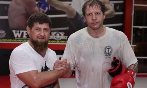 «Емельяненко в спортзале, как только отворачивается Кадыров». Боец выложил забавное видео