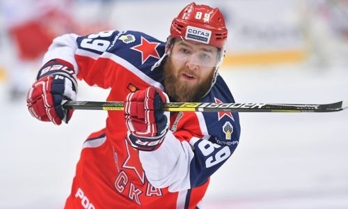 «Ящик водки уже купил». Хоккеист лидера КХЛ о снятии «Барыса» с плей-офф