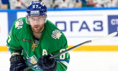 «Достаточно». Известный хоккеист после снятия «Барыса» в жесткой форме потребовал остановить плей-офф КХЛ