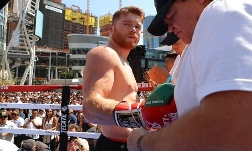 «Канело» подписал контракт на бой перед трилогией с Головкиным. Назван соперник