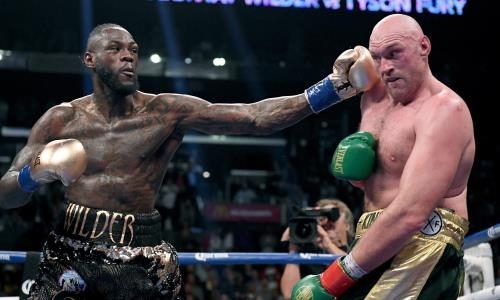 «Намного больше...». Фьюри честно сравнил силу удара Уайлдера и Кличко