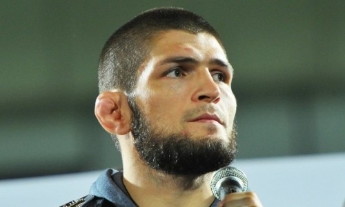 Хабиб Нурмагомедов надел медицинскую маску и обратился к людям