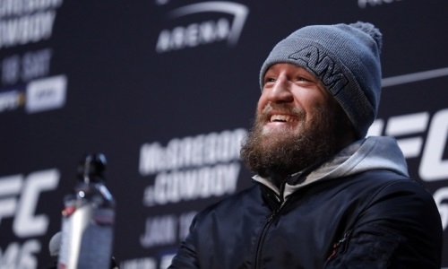 Макгрегор провёл яростную ударную тренировку после отмены визита в США. Видео